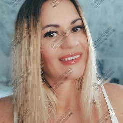 Lèna tetovált szexpartner profilkép