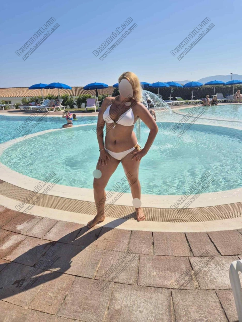 Jázmin. tetkos csaj profil kepes profil - tetkoscsajok.hu Jázmin. - +36 30 252 1525 - tetkos csajok foto