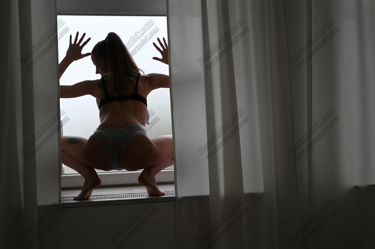 Yade tetkos csaj profil kepes profil - tetkoscsajok.hu Yade - +36 70 553 7012 - tetkos csajok foto